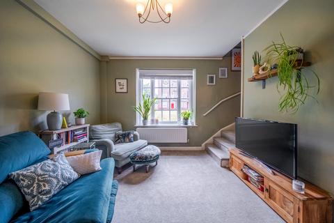 Albion Avenue, Clapham, London, SW8