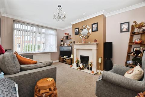 undefined, Sherwood Drive, Hull