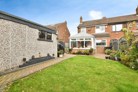 undefined, Sherwood Drive, Hull
