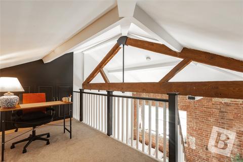2 bedroom apartment for sale, Kidman Close, Gidea Park, RM2