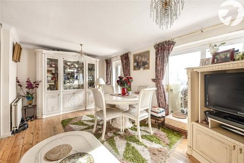 3 bedroom semi-detached house for sale, Windermere Close, West Dartford, Kent, DA1