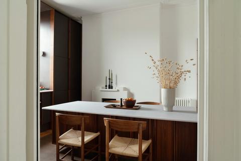 2 bedroom flat for sale, Barons Court Road, London W14