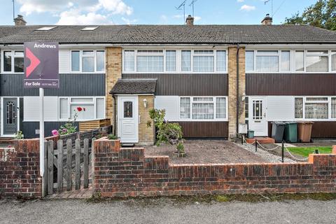 3 bedroom terraced house for sale, Felland Way, Surrey RH2