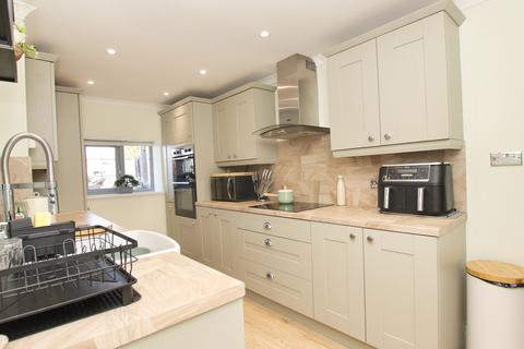 3 bedroom terraced house for sale, Cowbridge Road, Pontyclun, CF72 9BS