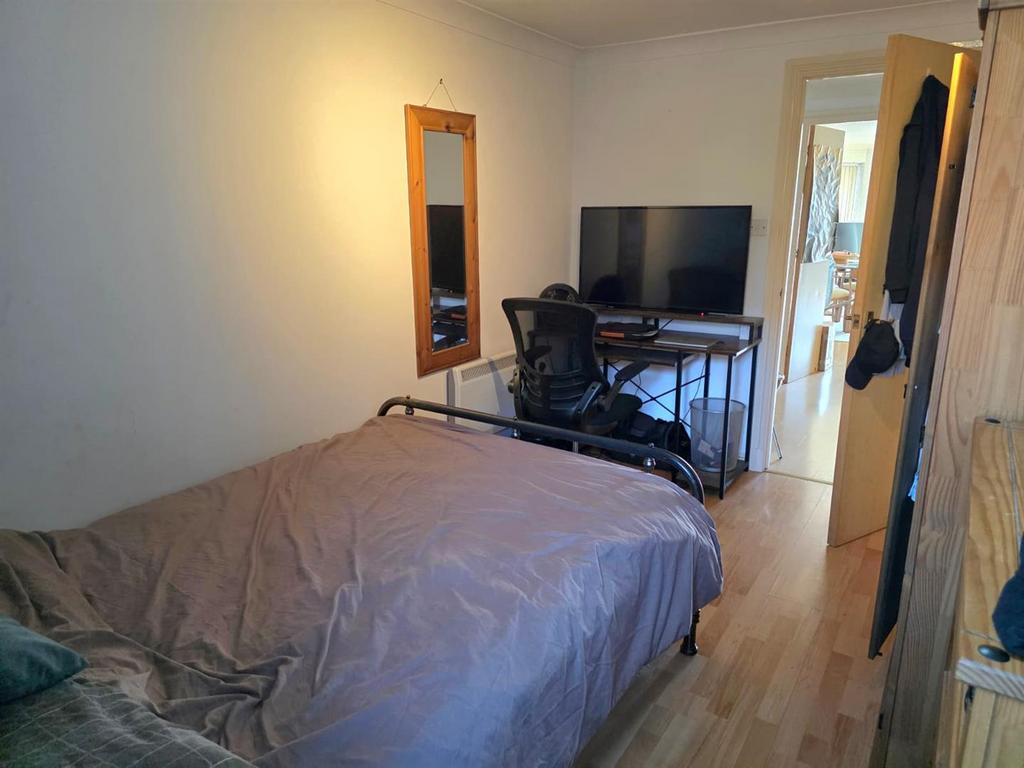 Bedroom 2.jpg
