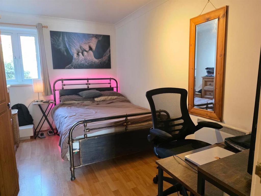 Bedroom 2 day.jpg
