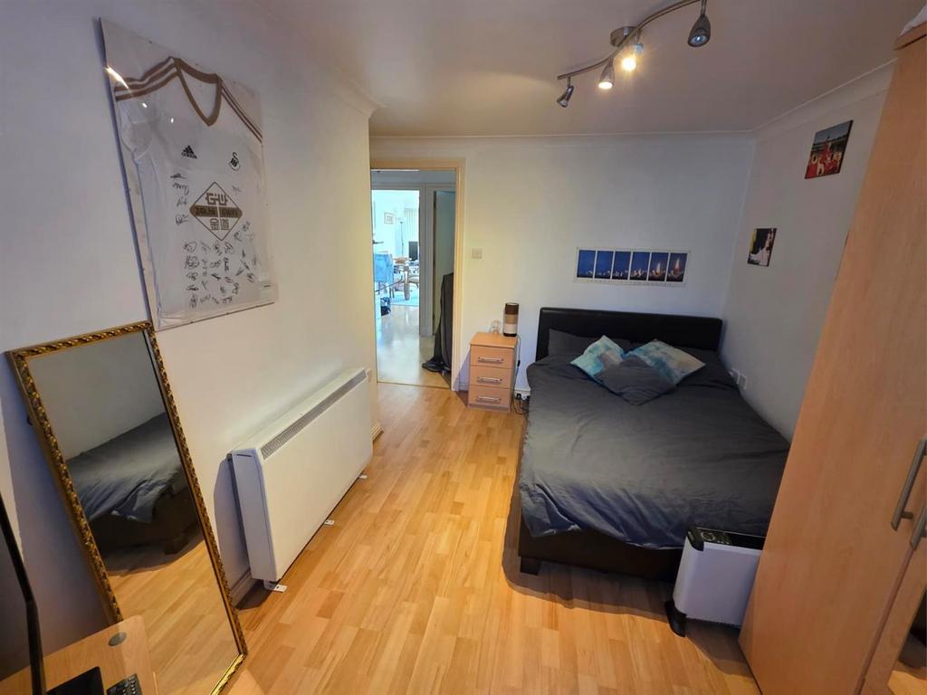 Bedroom 1 day rear.jpg