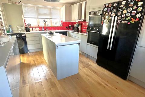 3 bedroom terraced house for sale, Knightwood Road, Hythe