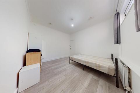 1 bedroom property to rent, Lancaster Road, Dollis Hill NW10