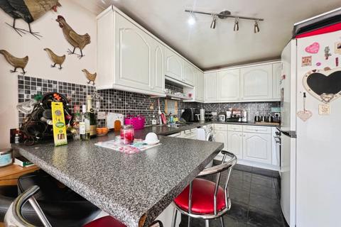 undefined, Reachfields, Hythe