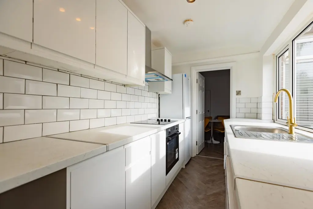 Derwent-street,-ln1-1sl---4-bed-image-4 (1).jpg