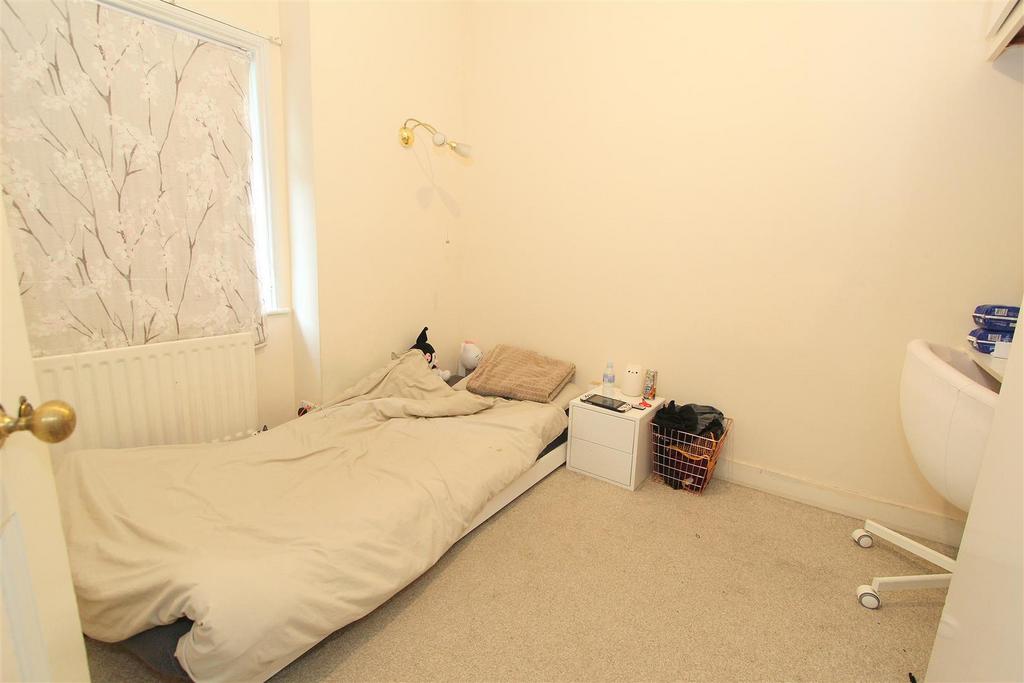 Bed 3.JPG
