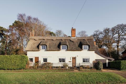 4 bedroom cottage for sale, Shotesham All Saints