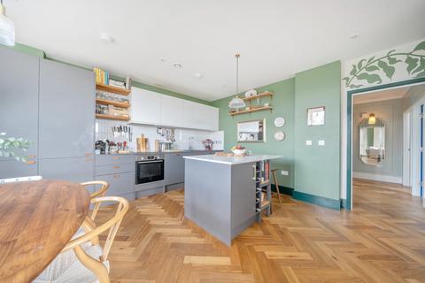 2 bedroom apartment for sale, Harold Road, London
