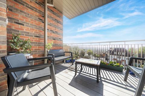 2 bedroom apartment for sale, Harold Road, London