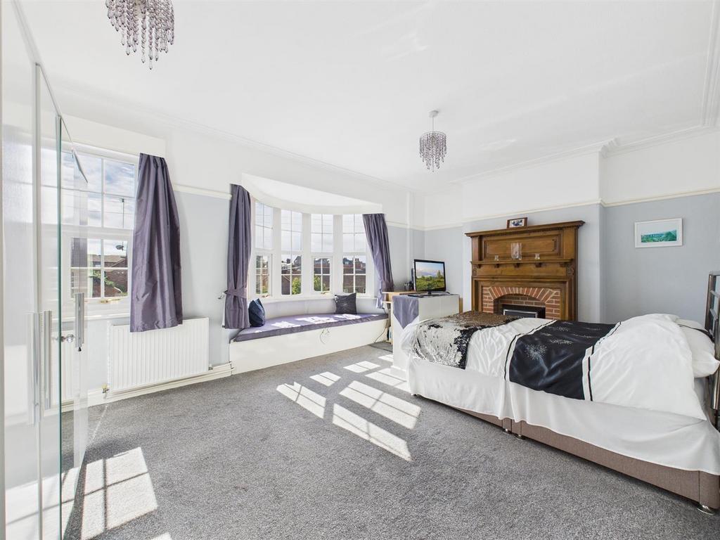 Bedroom:
