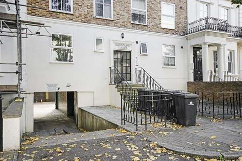 undefined, Belgrave Gardens, London