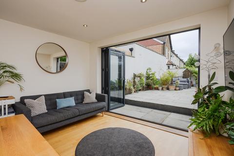 Dryden Road, London SW19