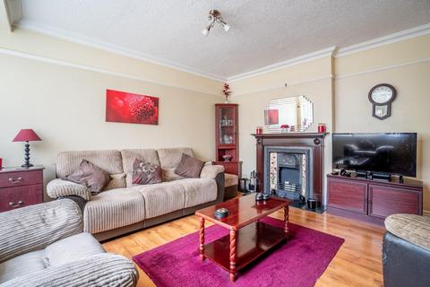 undefined, Collingwood Avenue, York