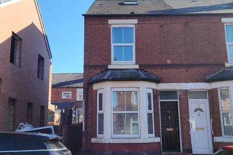 3 bedroom end of terrace house to rent, Russell Road, Nottinghamshire NG7