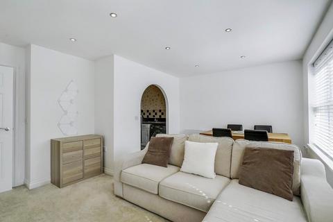 undefined, Robinson Court, Chilwell