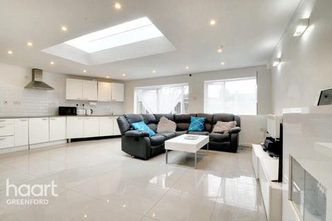 undefined, Kelvin Gardens, Southall