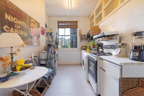 1 bedroom flat for sale, College Place, London NW1