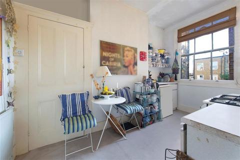 1 bedroom flat for sale, College Place, London NW1