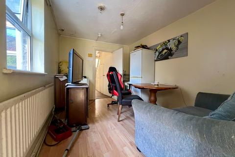 5 bedroom terraced house for sale, Crawley Road, Luton, Bedfordshire