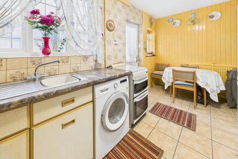 undefined, Warren Close, Langley, Berkshire, SL3