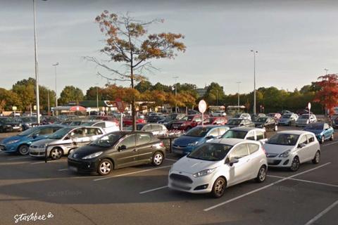 undefined, Crawley Avenue, Crawley RH10