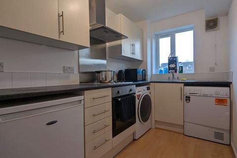 undefined, Redford Close, LOWER FELTHAM, TW13