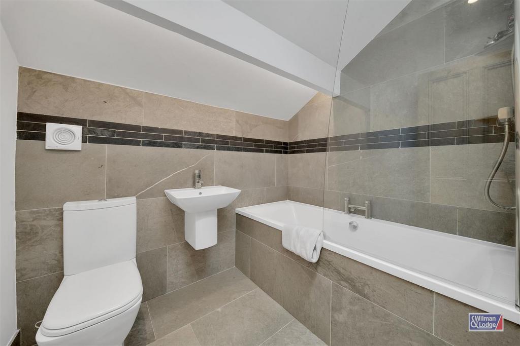 6 Bed, End Terrace, Silsden