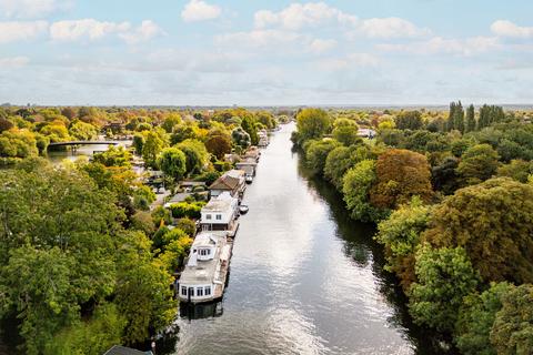 5 bedroom houseboat for sale, Hampton TW12