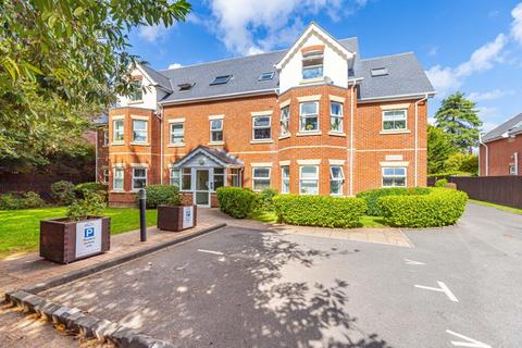 3 bedroom flat for sale, Baxter Court, 58 Alton Road, Bournemouth, BH10