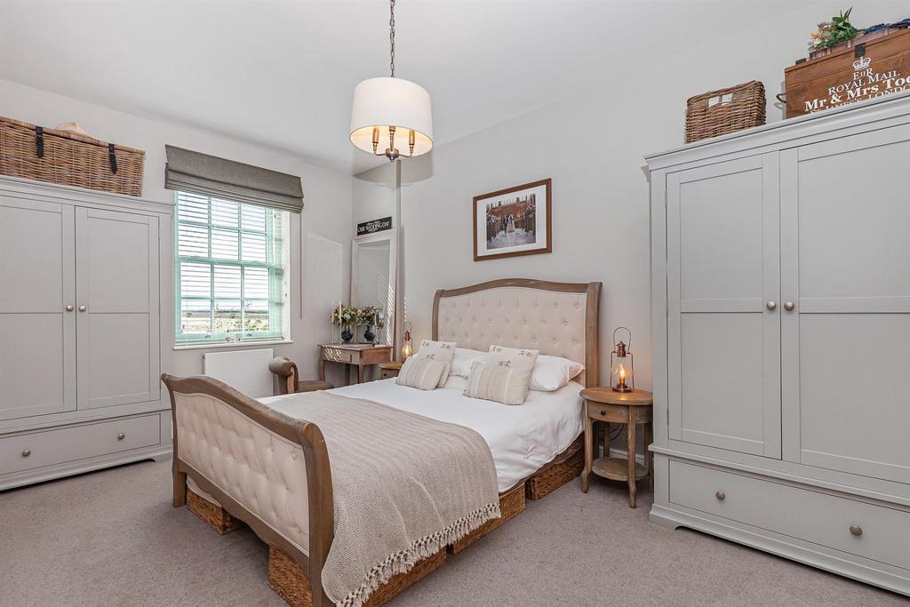 Master Bedroom 1.jpg