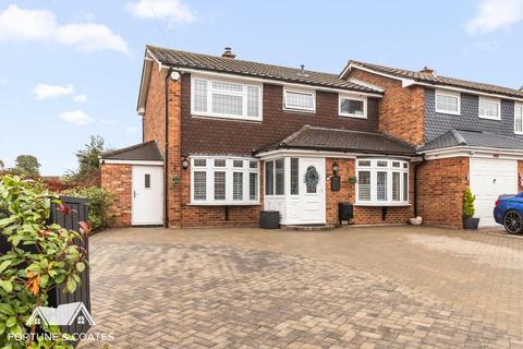 undefined, Temple Mead, Roydon, Harlow