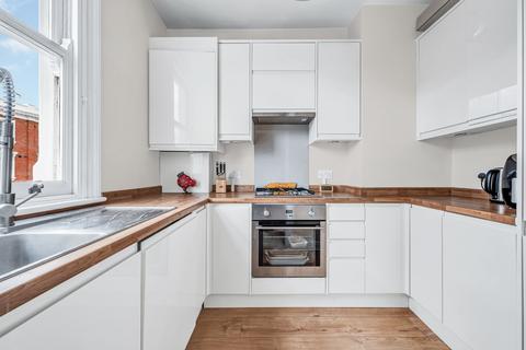 2 bedroom apartment for sale, North End Road, London, W14 9NP