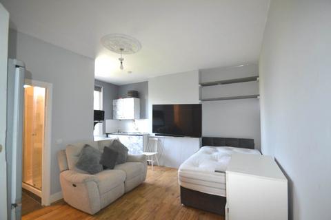 undefined, Sutton Court, Chiswick