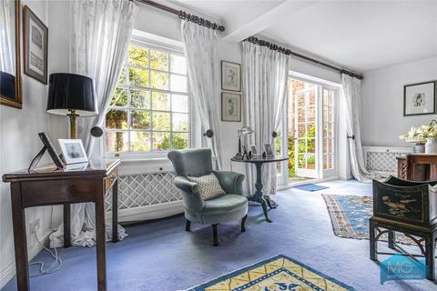 undefined, Green Dragon Lane, London, N21