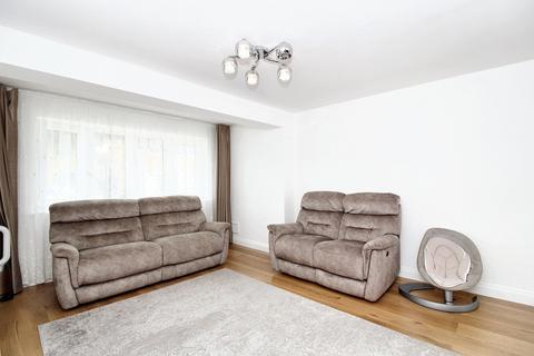 undefined, Dovedale, Stevenage SG2