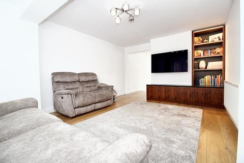 undefined, Dovedale, Stevenage SG2