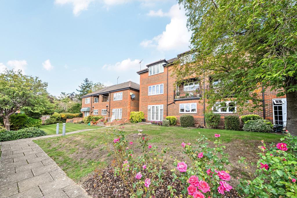 1350815-3-68bffe2...