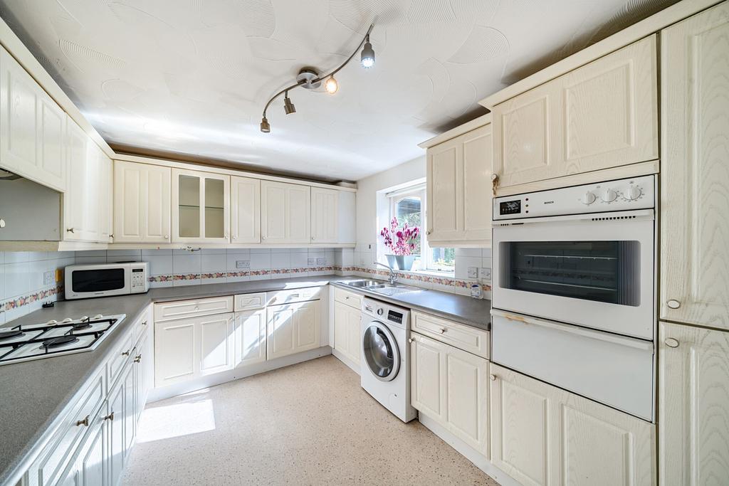 1350815-10-68c000...