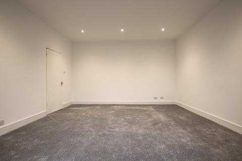 1 bedroom flat to rent, Warminster Road, London, SE25