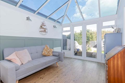 22 Brookdean Road, Worthing, BN11 2PB