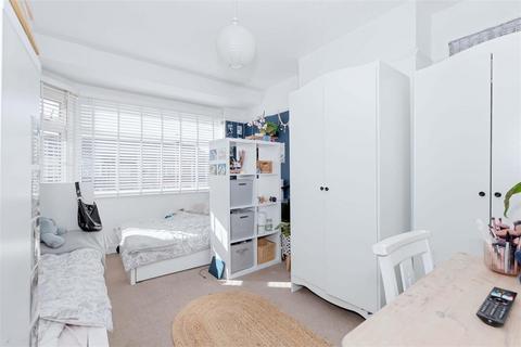 22 Brookdean Road, Worthing, BN11 2PB
