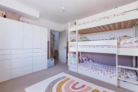 22 Brookdean Road, Worthing, BN11 2PB