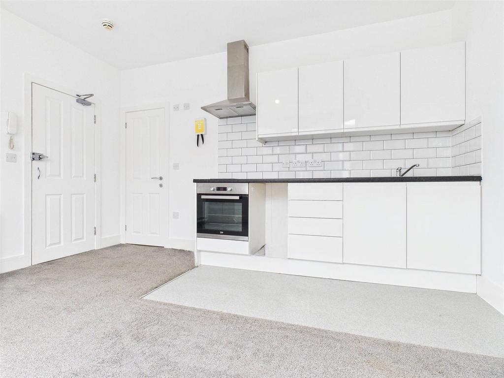 Studio Room: Kitchen