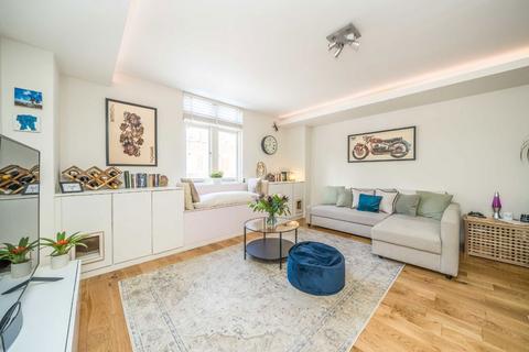 Bedford Hill, London SW12